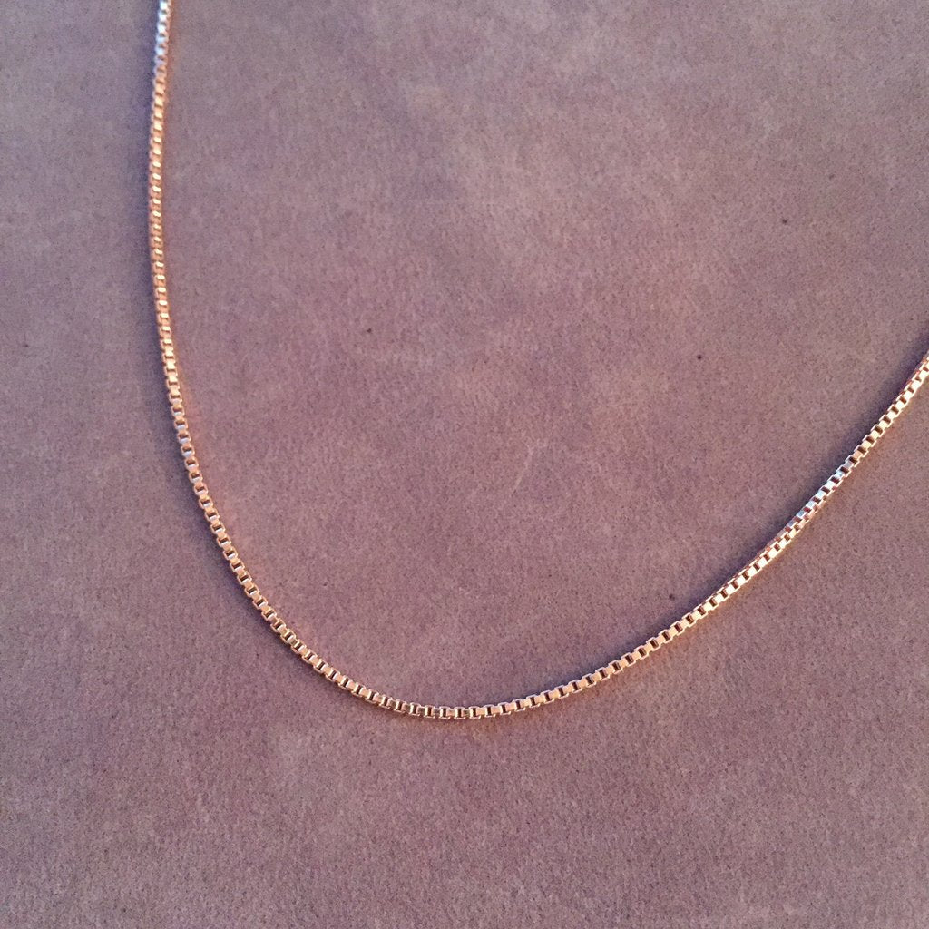 18K Gold Chain in Options 16", 18-24" Box Chain