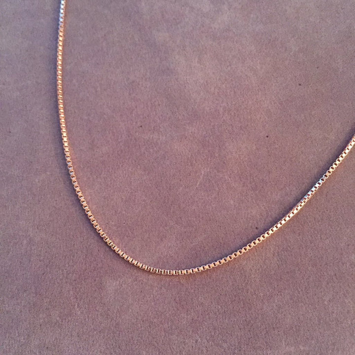 18K Gold Chain in Options 16", 18-24" Box Chain