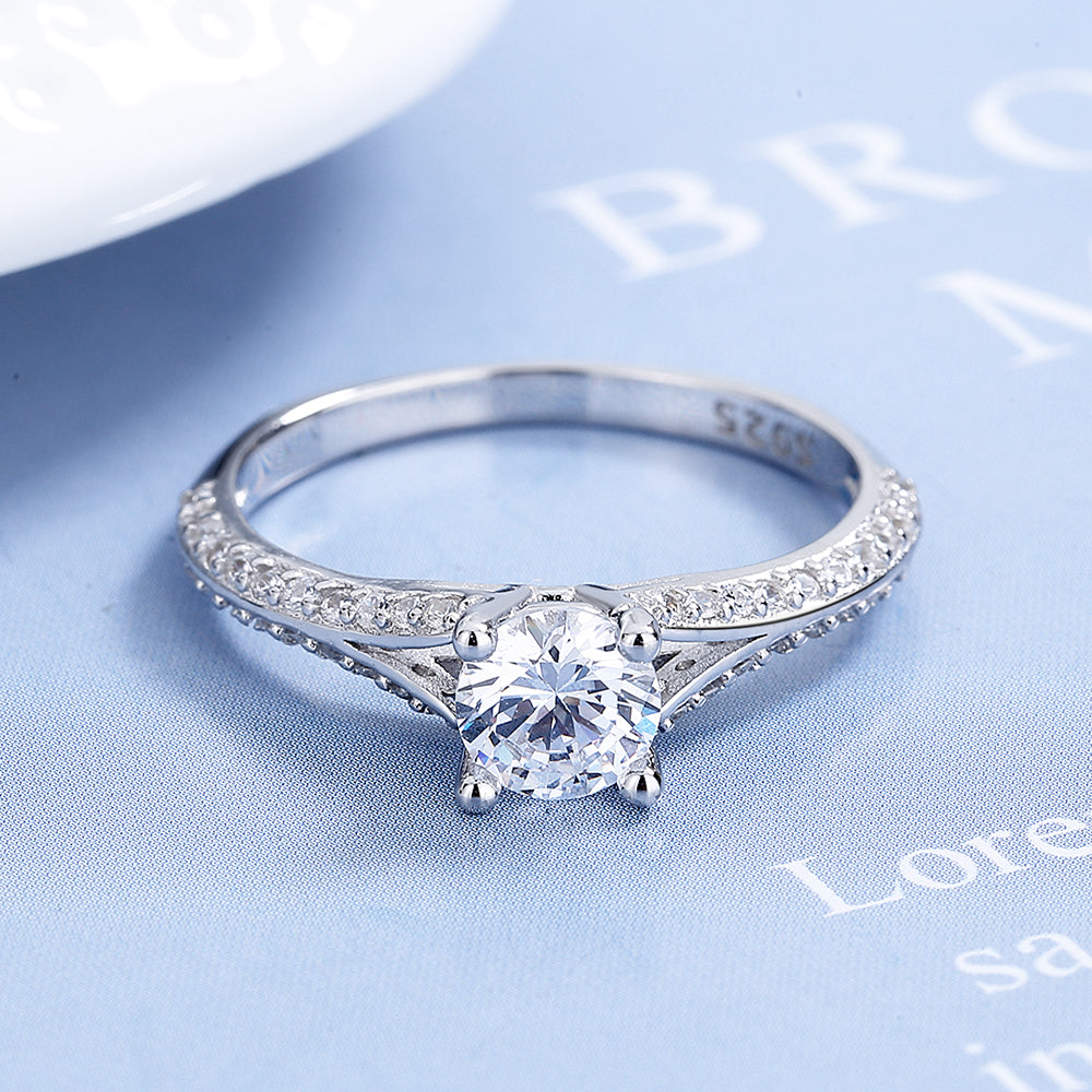 3.5 CTTW Sterling Silver Vintage engagement ring with Crystals